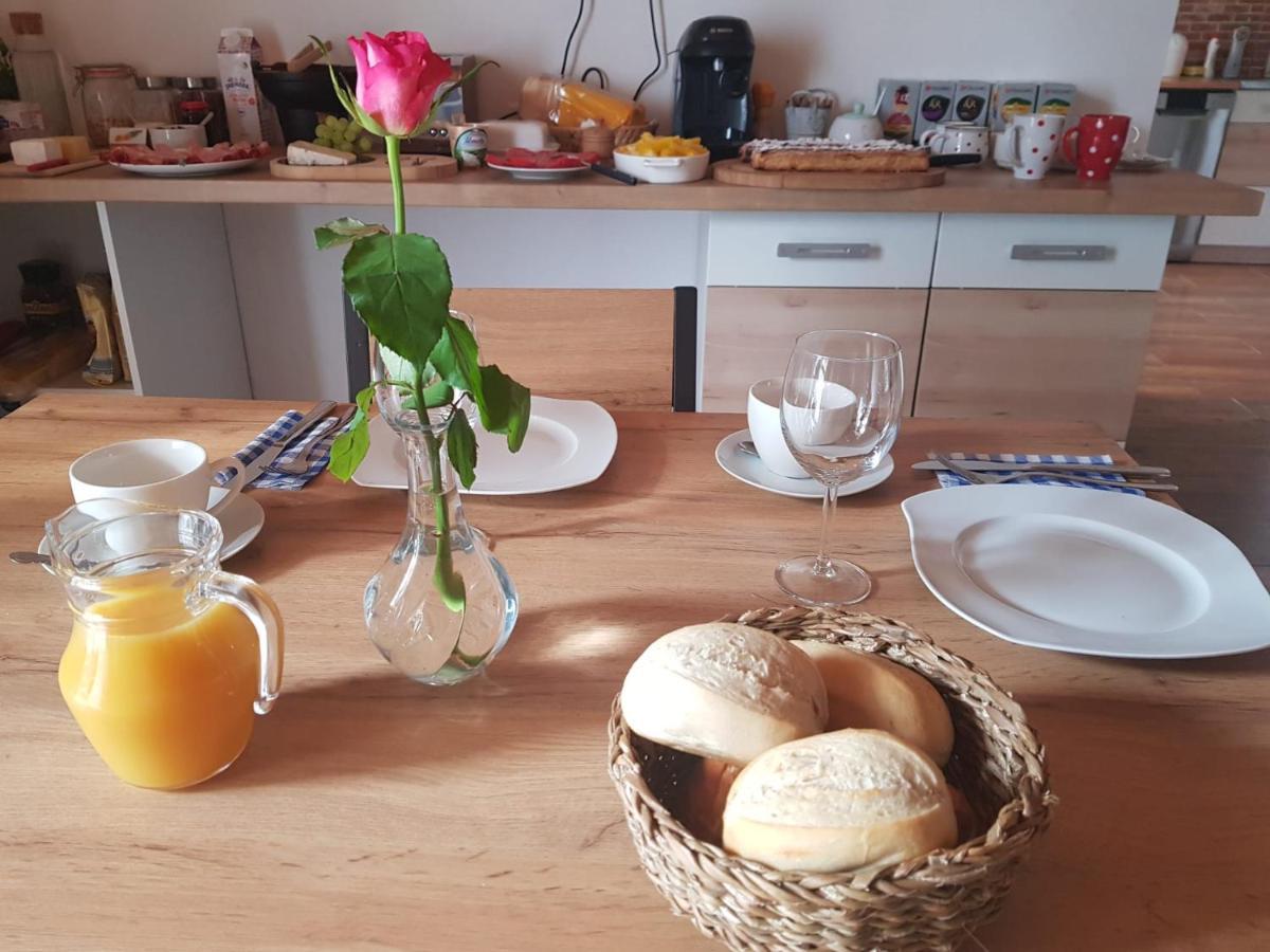 Penzion Tvrz Dub U Tabora Ratiborske Hory Buitenkant foto