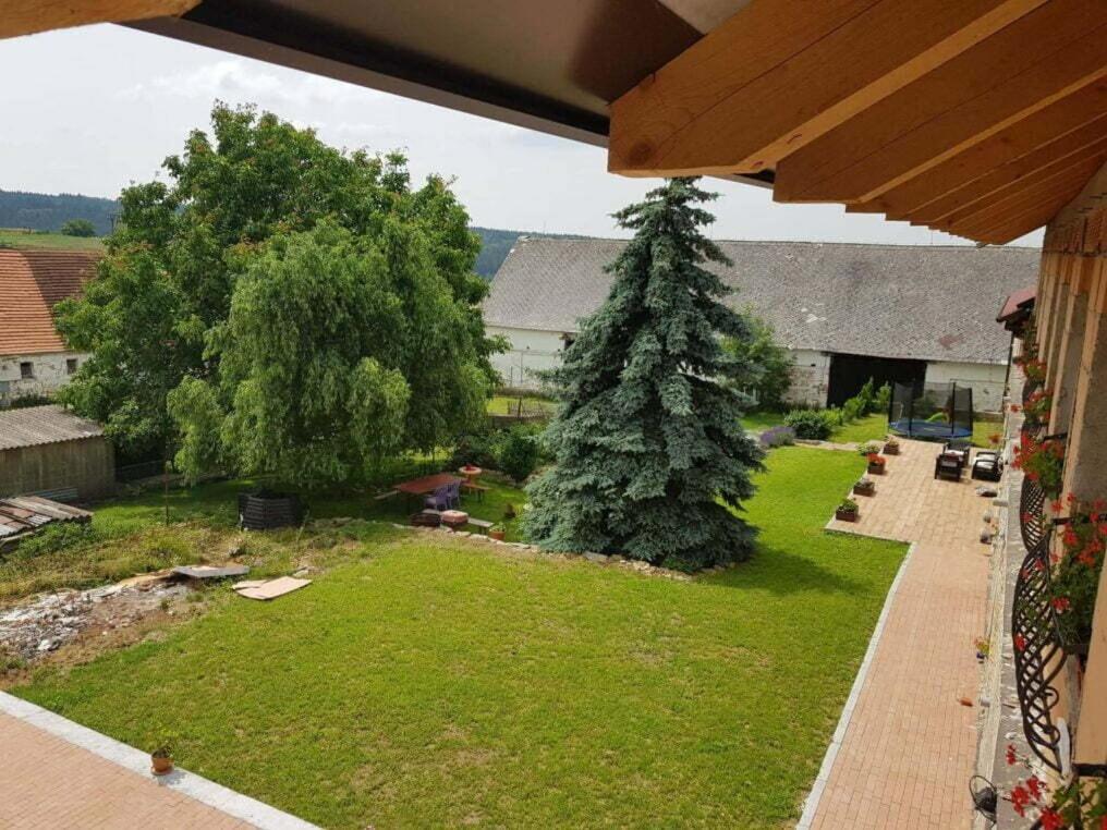 Penzion Tvrz Dub U Tabora Ratiborske Hory Buitenkant foto